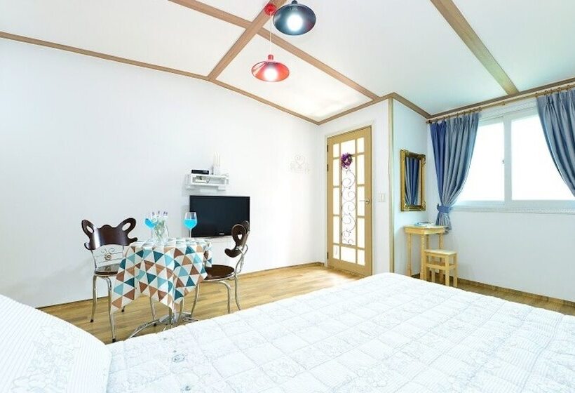 Gapyeong Namiseom Seomnaru Pension