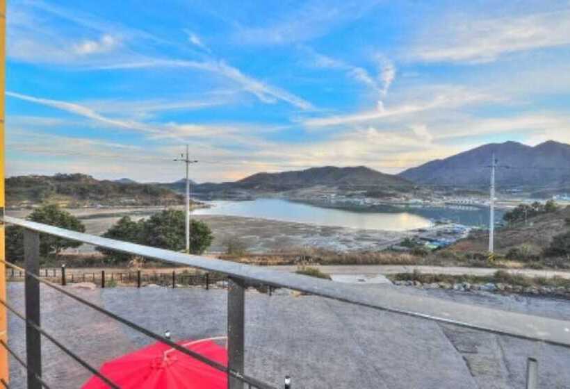 Goheung Hue Shangrila Pension