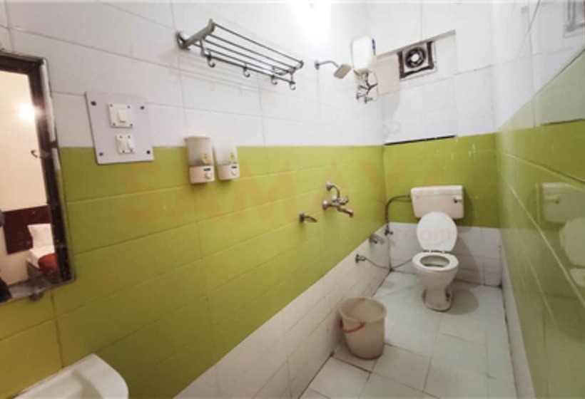 Goroomgo Hotel Baba Sunrise Lucknow