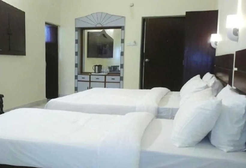 Goroomgo Hotel Baba Sunrise Lucknow