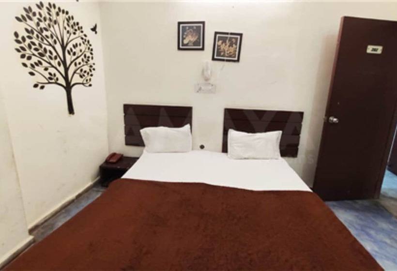 Goroomgo Hotel Baba Sunrise Lucknow