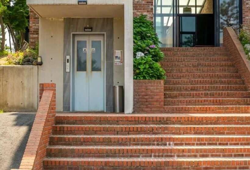 Goseong Morning View Pension