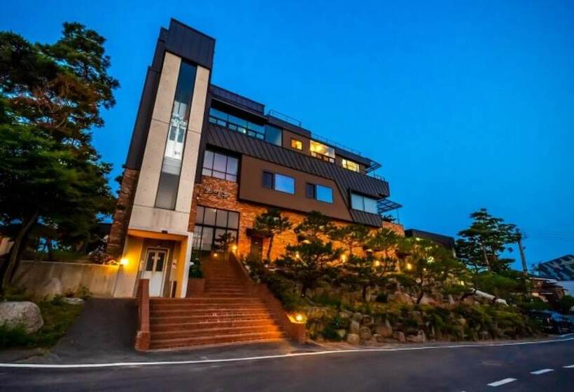 Goseong Morning View Pension