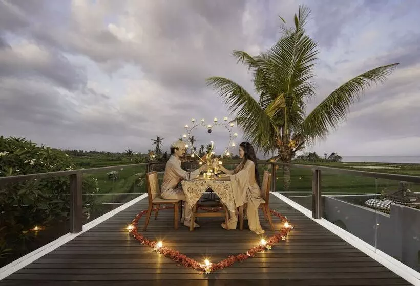 Hotelli Agrapana Beach Villa