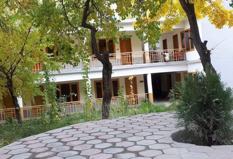 هتل Fairy Garden & Resorts