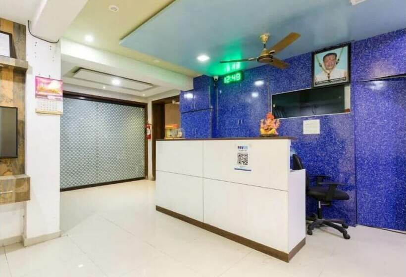 בית מלון כפרי Ganesh Banquet Dining And