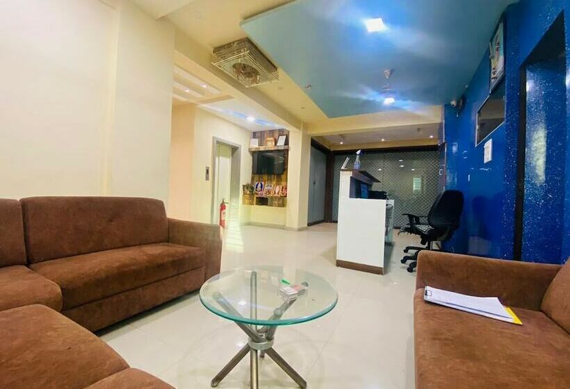 בית מלון כפרי Ganesh Banquet Dining And