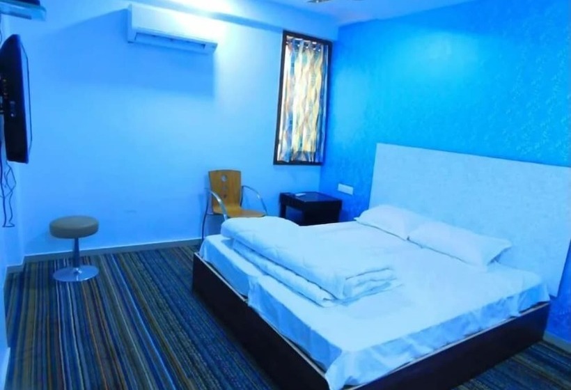 בית מלון כפרי Ganesh Banquet Dining And