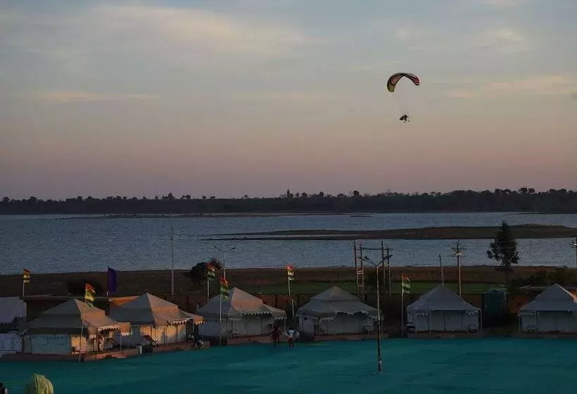 Hotelli Hanuwantiya Tent City Jal Mahotsav