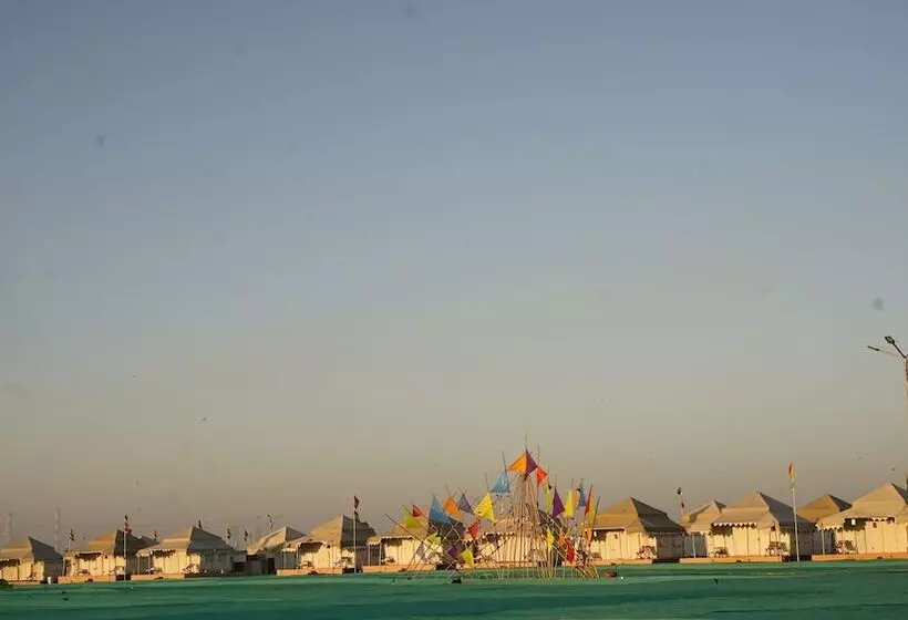 Hotelli Hanuwantiya Tent City Jal Mahotsav