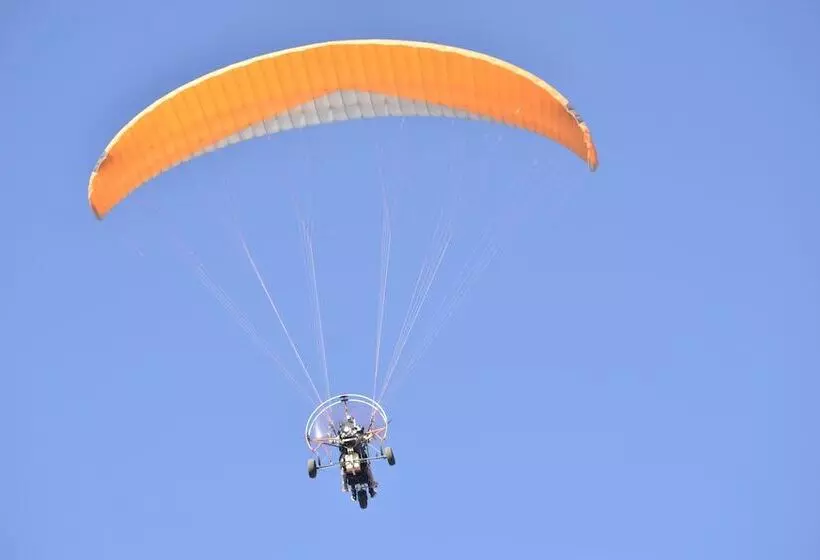 Hotelli Hanuwantiya Tent City Jal Mahotsav