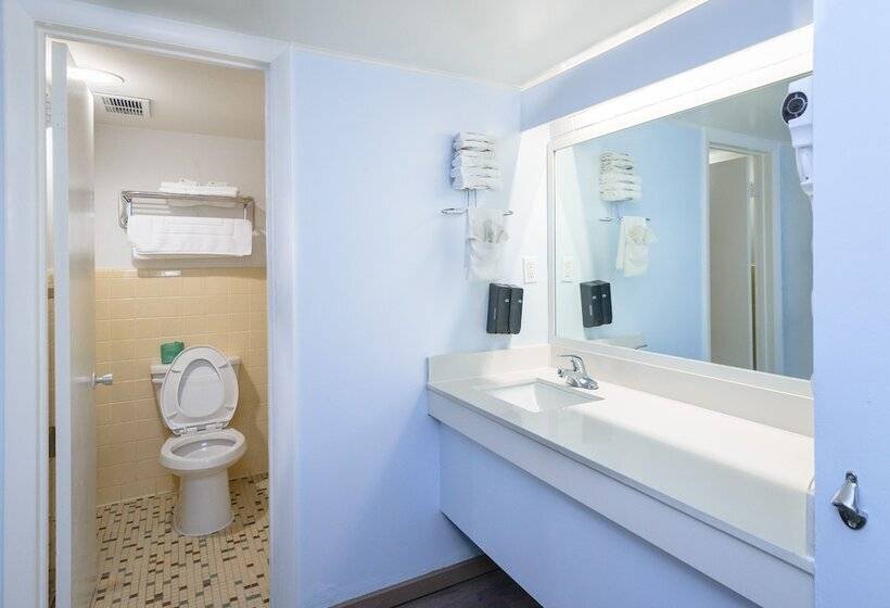 בית מלון כפרי Heart Of Manteo Motor Lodge