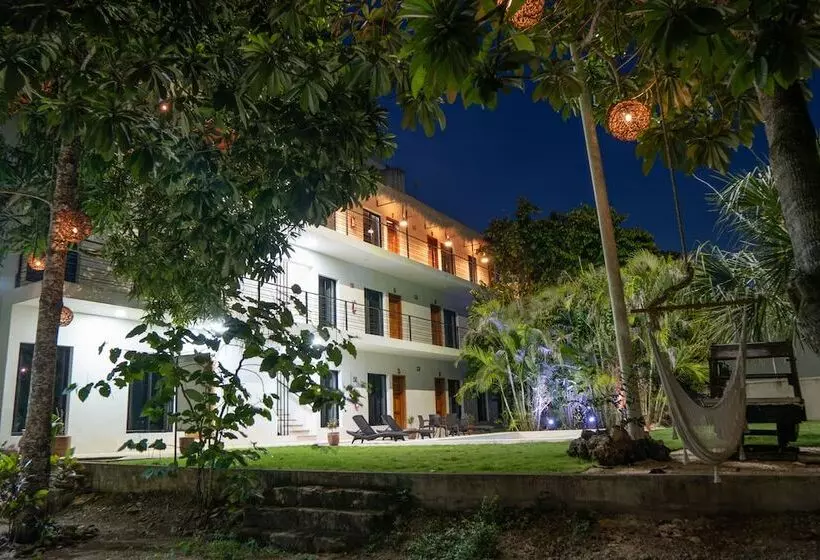 Hotel Makech