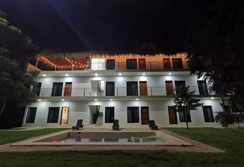 Hotel Makech