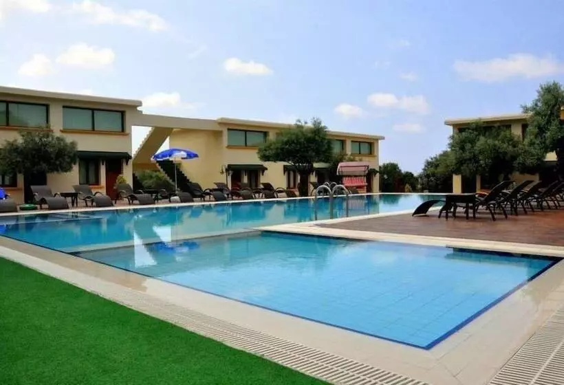 Hotelli Olive Paradise Holiday Village