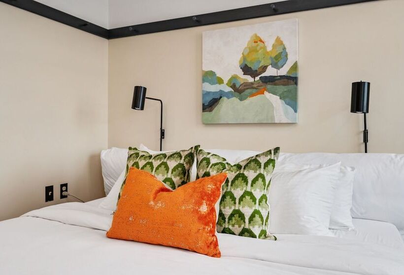 فندق The Maverick By Kasa