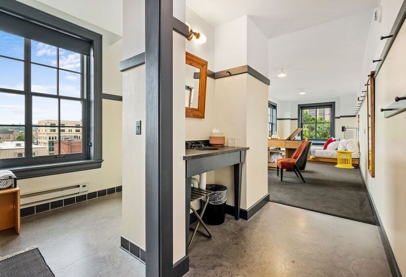 فندق The Maverick By Kasa