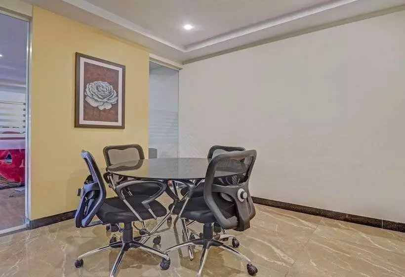 هتل Treebo Premium Raj Vista Global Village