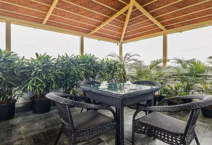 هتل Treebo Premium Raj Vista Global Village