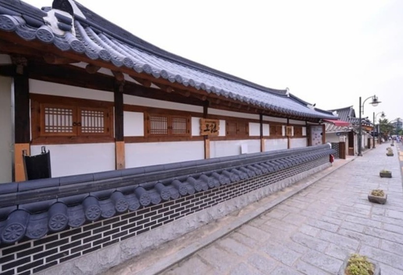 Jeonju Moheon Hanok Pension