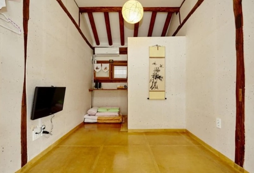 Jeonju Moheon Hanok Pension