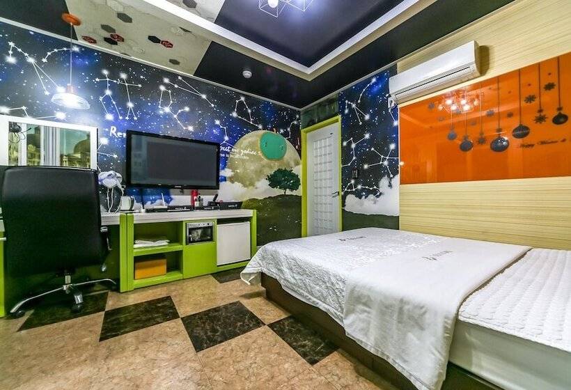 מוטל Changwon Sangnamdong Soo