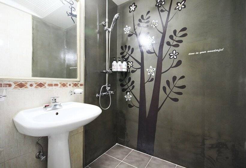 מוטל Changwon Sangnamdong Soo