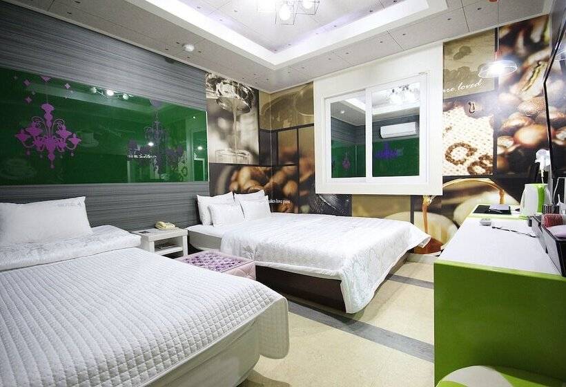 מוטל Changwon Sangnamdong Soo