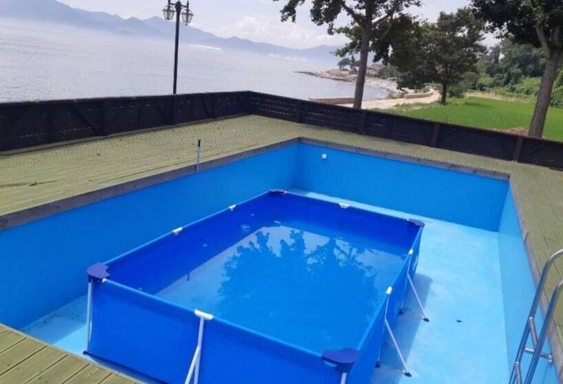 Namhae Zen House Pension