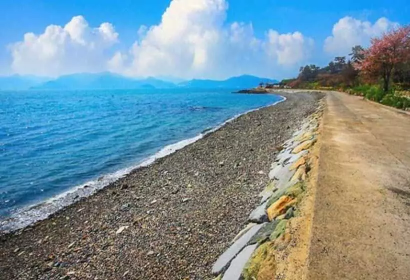 Namhae Zen House Pension