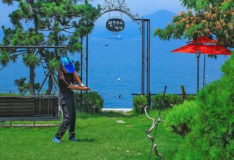 Namhae Zen House Pension