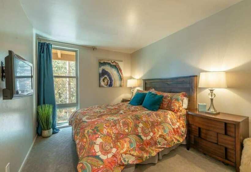 North Lake Blvd Criterion 3 Pinegrove