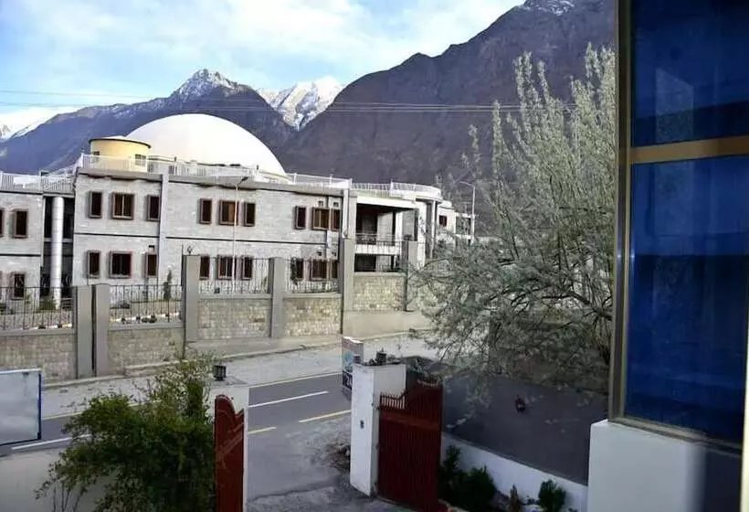 پانسیون Alpine Pasture Guest House Gilgit