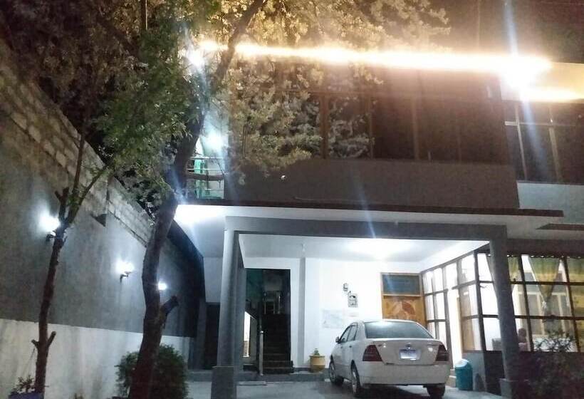 پانسیون Alpine Pasture Guest House Gilgit