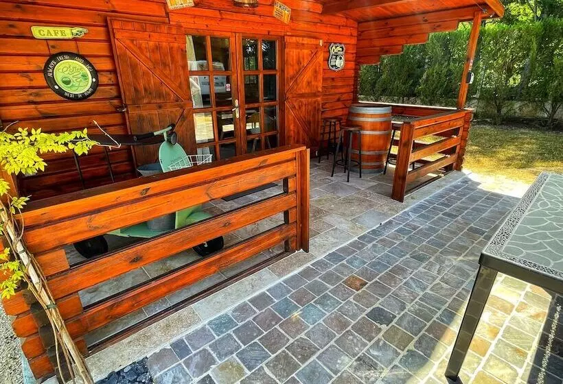 Majatalo Le Petit Champigny