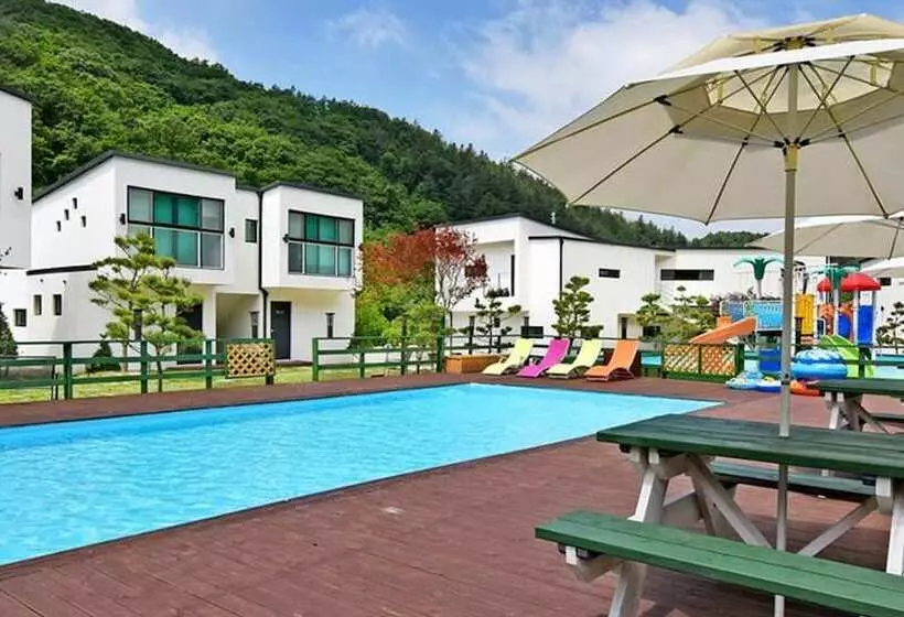 ペンション Muju The Haru Pool Villa