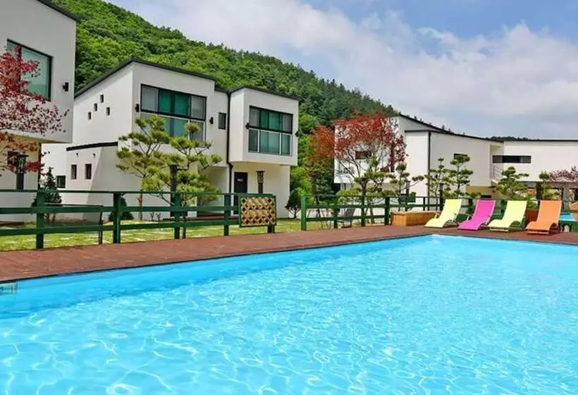 ペンション Muju The Haru Pool Villa