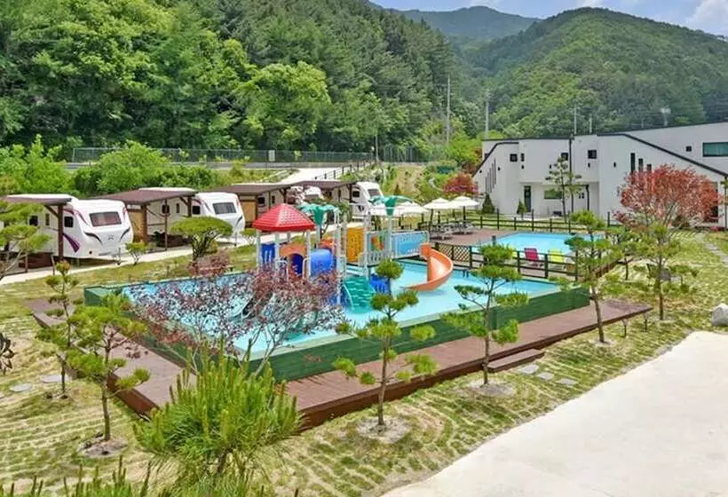 ペンション Muju The Haru Pool Villa