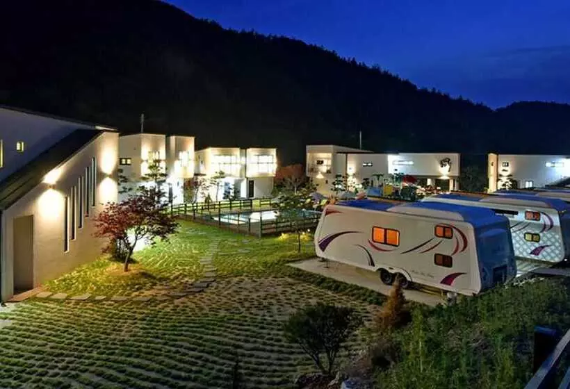 ペンション Muju The Haru Pool Villa