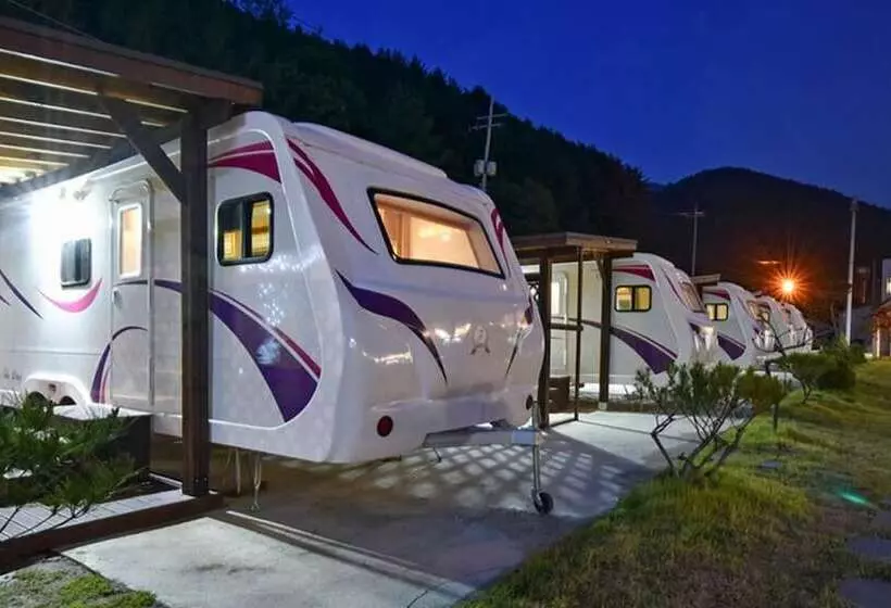ペンション Muju The Haru Pool Villa