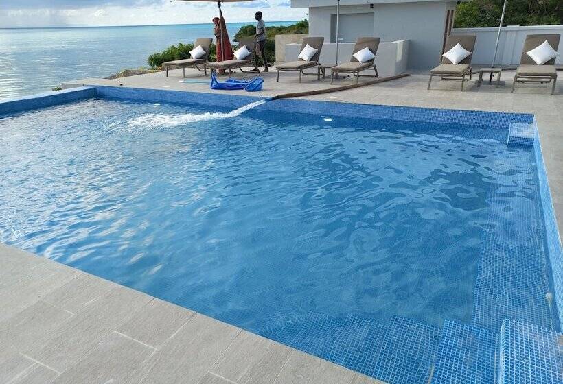 ペンション Room In Guest Room   Villa Bluu At The Beach