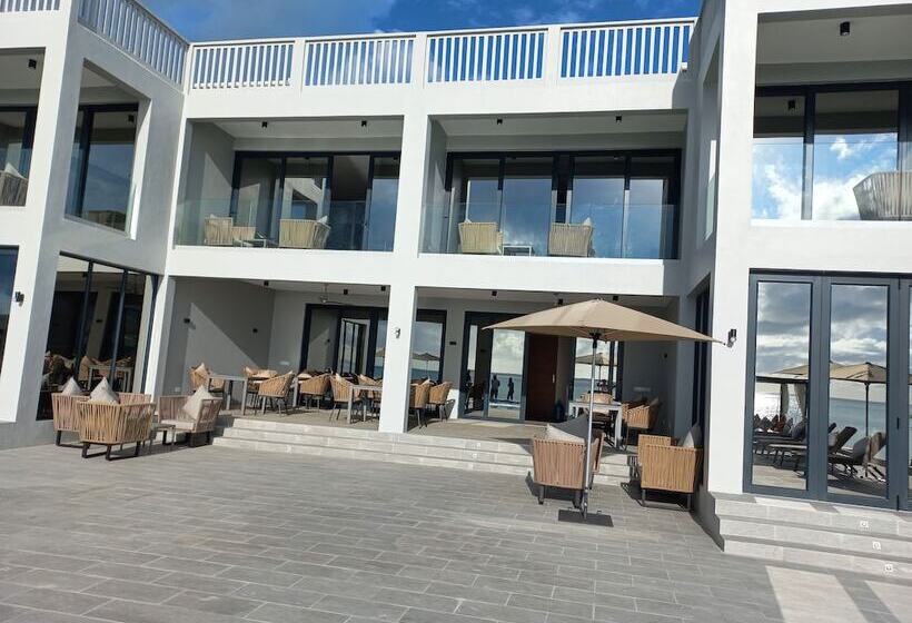 ペンション Room In Guest Room   Villa Bluu At The Beach