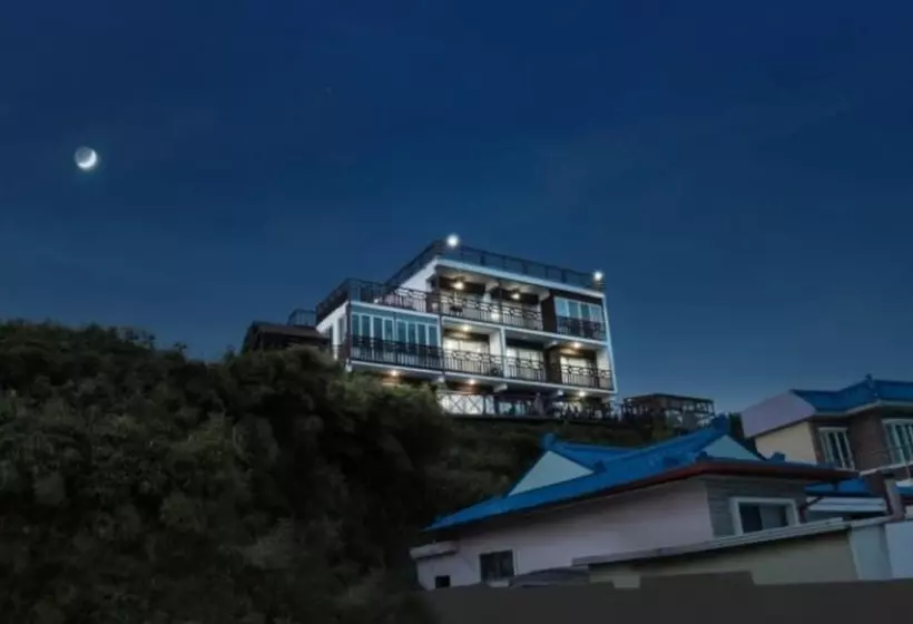 Pohang Badasarang Pension