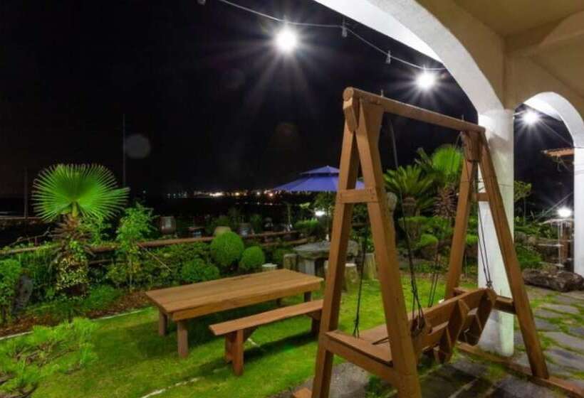 Seogwipo Hwamok Pension