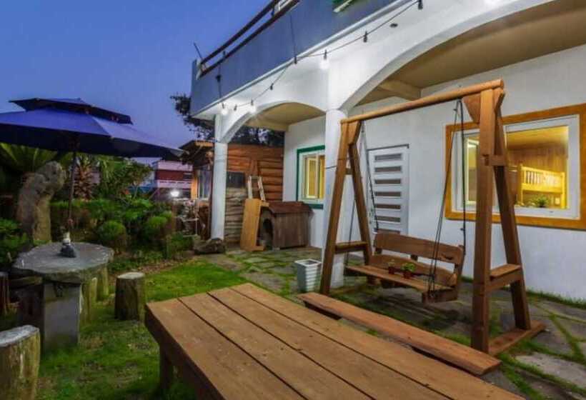 Seogwipo Hwamok Pension