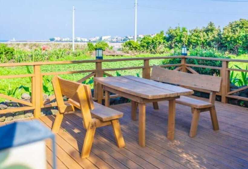 Seogwipo Hwamok Pension