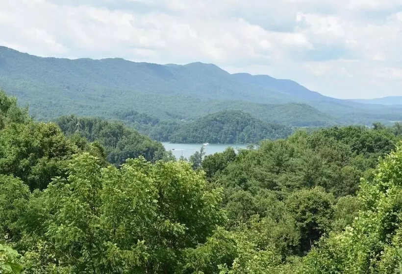 Tree Top Lodge   Gorgeous Lake Cabin With Hot Tub & Magnificent Views Of Forests And Mountains! 3 Be