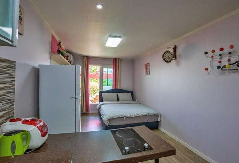 Yanggu Butterfly Pension