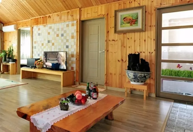 Yanggu Kwakgol Pension