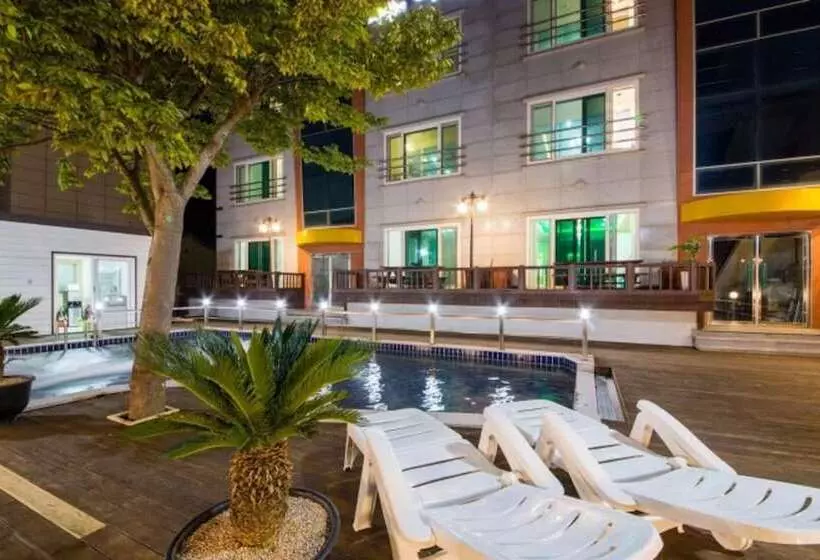 Yeosu Bebeolleh Pension